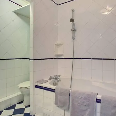 Appartement Place De L'odéon Sur Cour Très Calme