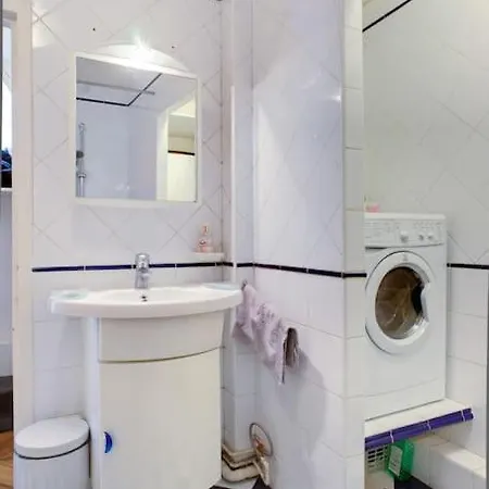 Place De L'odeon Sur Cour Tres Calme